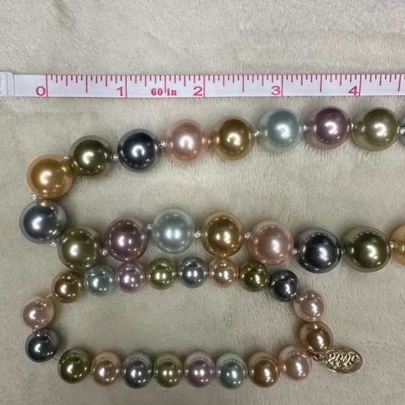 Kenneth Jay Lane Multicolor Faux Pearl Set. (1)Necklace(7)Bracelets(6)Earrings. - Picture 5 of 7